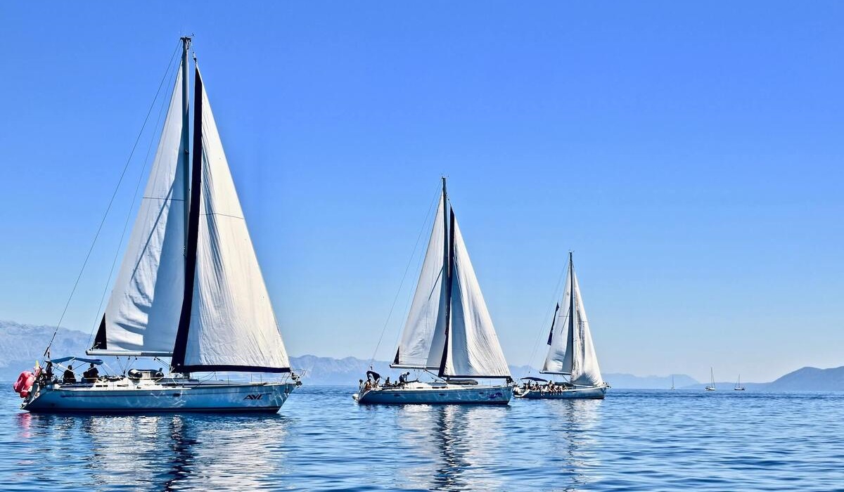 Sailing Ship for charter