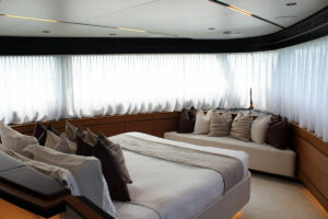 Cabin Master - BedStarboard001