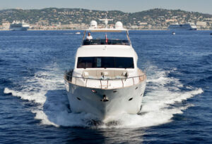 M/Y SKYRA for charter