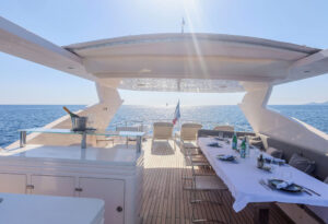 M/Y SKYRA for charter