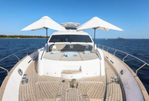 M/Y SKYRA for charter