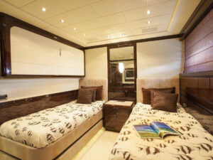 M/Y Voyage for charter