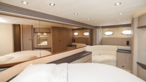 M/Y PURA VIDA for charter