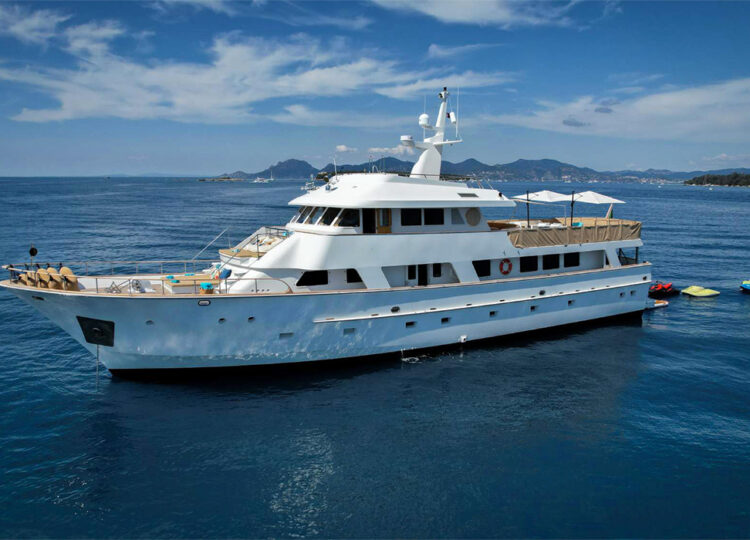M/Y EVA for charter