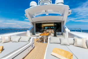 M/Y Lady B Sundeck