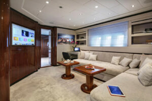 M/Y Lady B Salon