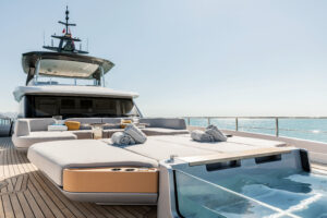 M/Y OCEAN ONE Pool