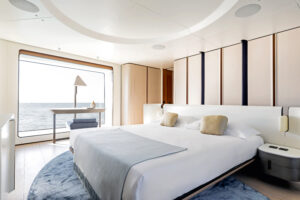 M/Y OCEAN ONE Owner Suite