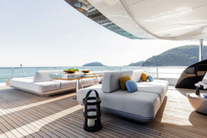 M/Y OCEAN ONE Upper Deck