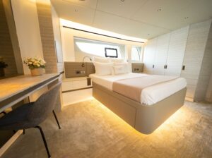Kamoka yacht for charter