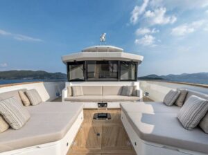 Kamoka yacht for charter