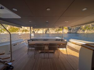 Kamoka yacht for charter