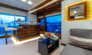 M/Y GEMS II for charter