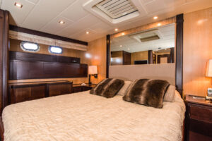 M/Y MR M for charter