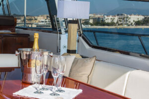 M/Y MR M for charter
