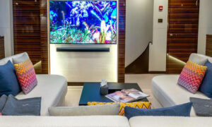 M/Y GEMS II for charter