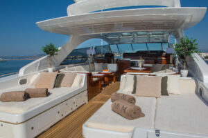 M/Y MR M for charter