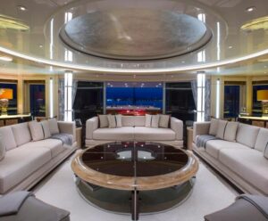 M/Y Arience for charter