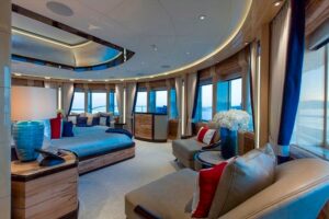 M/Y Arience for charter