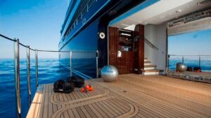 M/Y Arience for charter