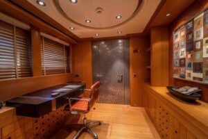 M/Y Kijo for charter
