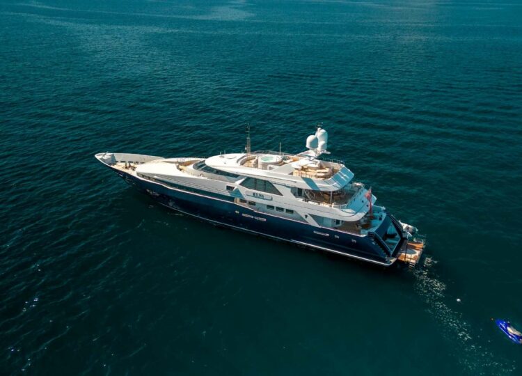 M/Y Kijo for charter