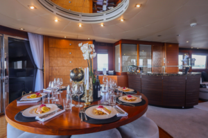 M/Y Matsu for charter