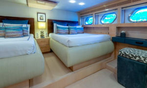 M/Y GEMS II for charter
