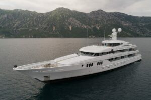 TRIDENT (28)
