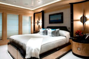 M/Y ARIENCE