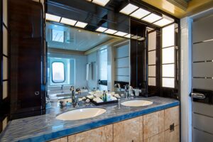 M/Y ARIENCE